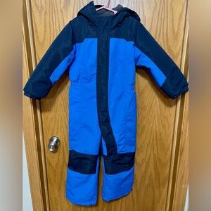 Boys 4t Iceburg snowsuit. Only worn one time. Like new
